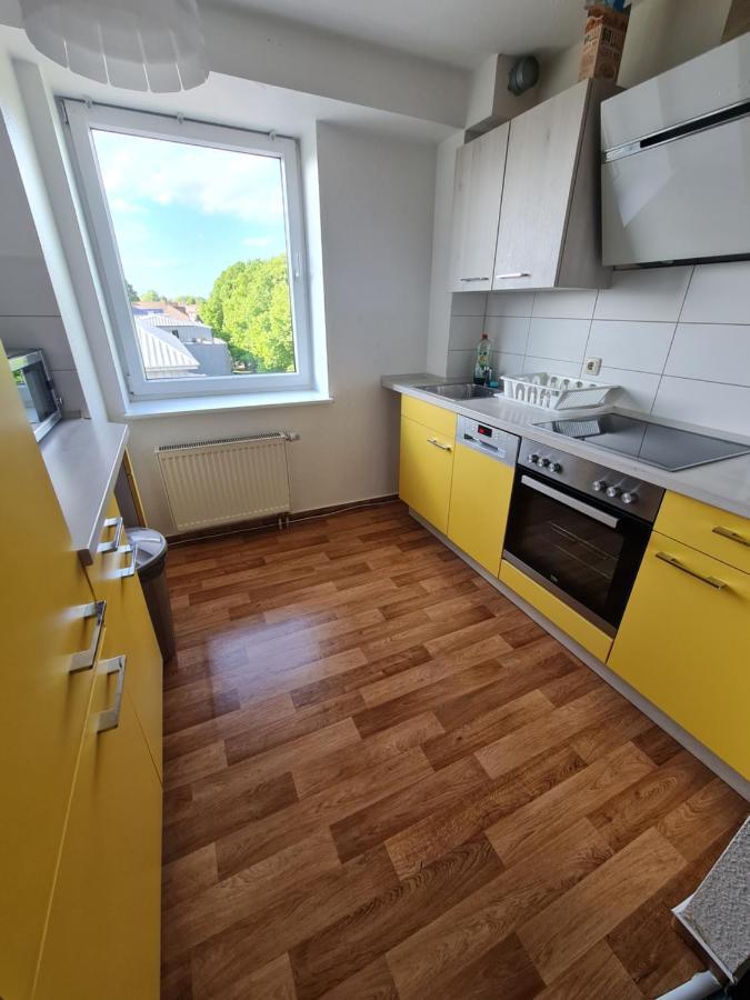6 Bedroom Private Apartment & Lounge Росток Экстерьер фото